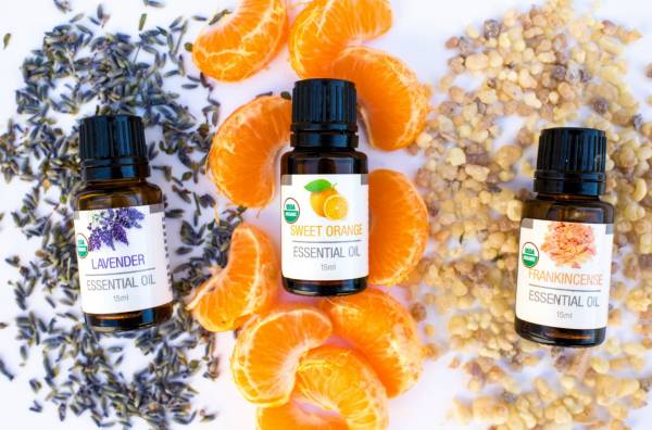 Nine Easy Ways to Add Essential Oils to Your Everyday Routine